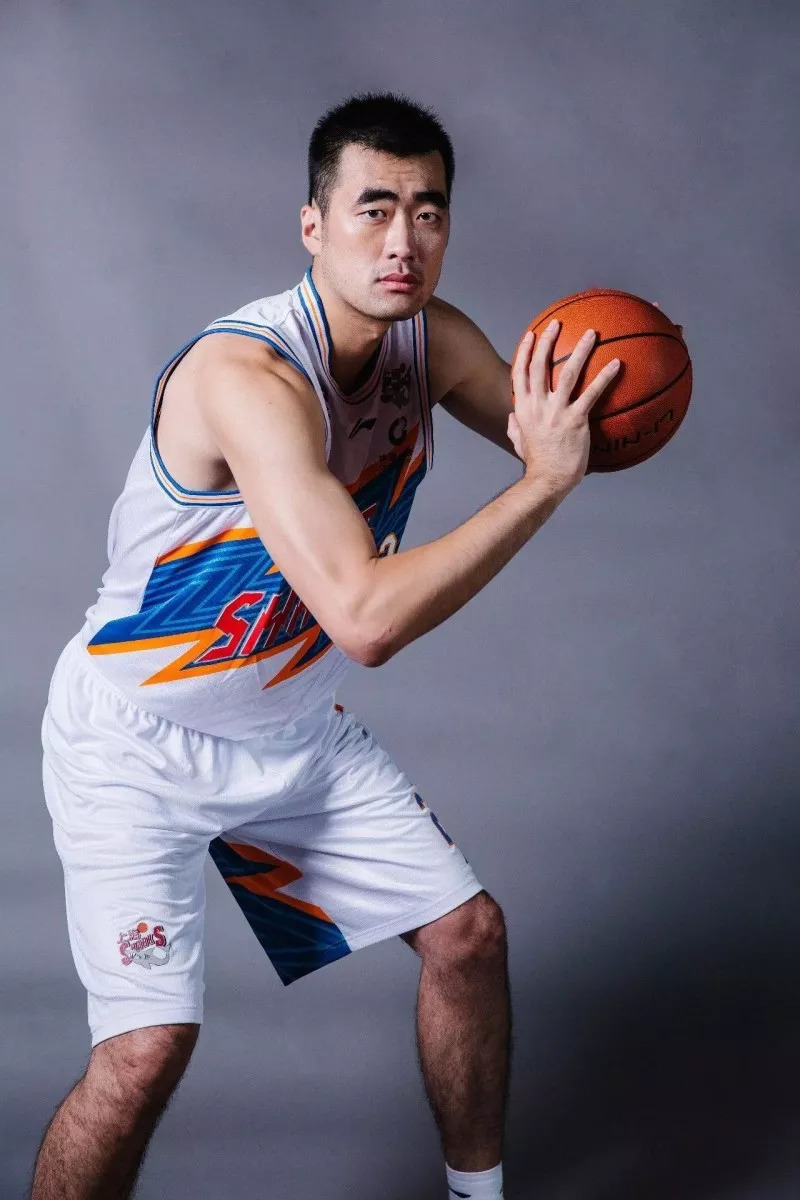 关于迈阿密热火训练开放日，窗口期复出首秀引欢呼，CBA季后赛在即，球探报告显示潜力的信息-华体会网页版