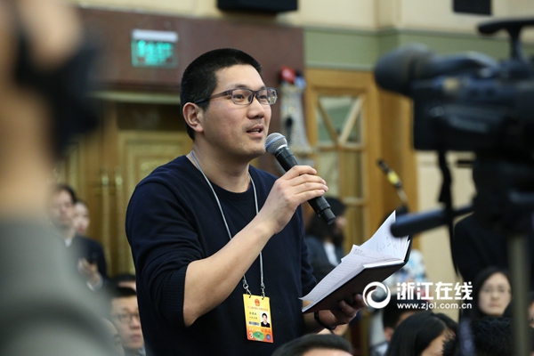 包含浙江队训练开放日，赛后再遭质疑引欢呼，欧篮联在即，年轻球员得到机会的词条-华体会网页版