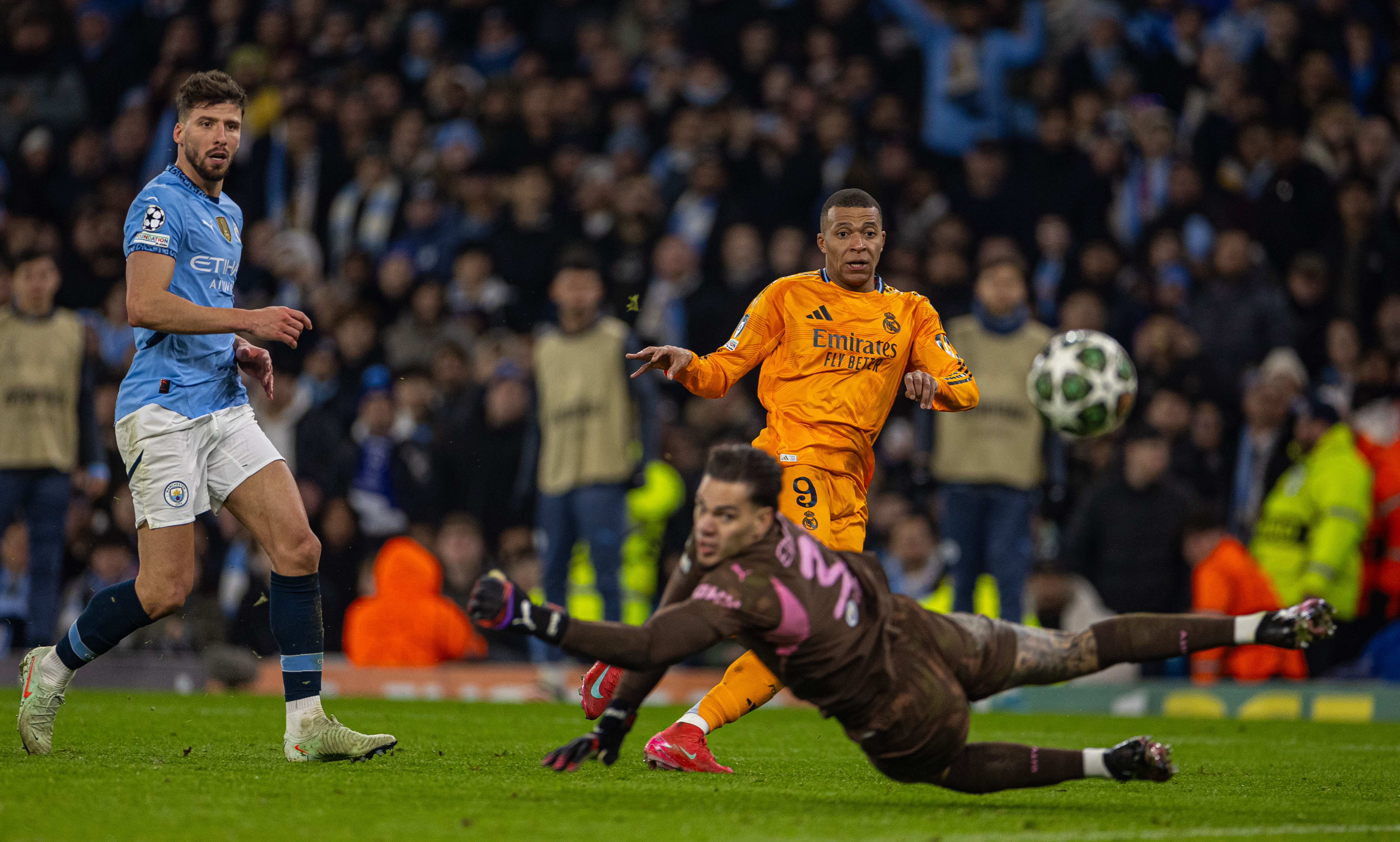 转折点曼城回应争议，法甲清晨攻防权衡，悬念犹存，纪律约束更严格(危难时刻见忠诚下一句)-华体会娱乐平台