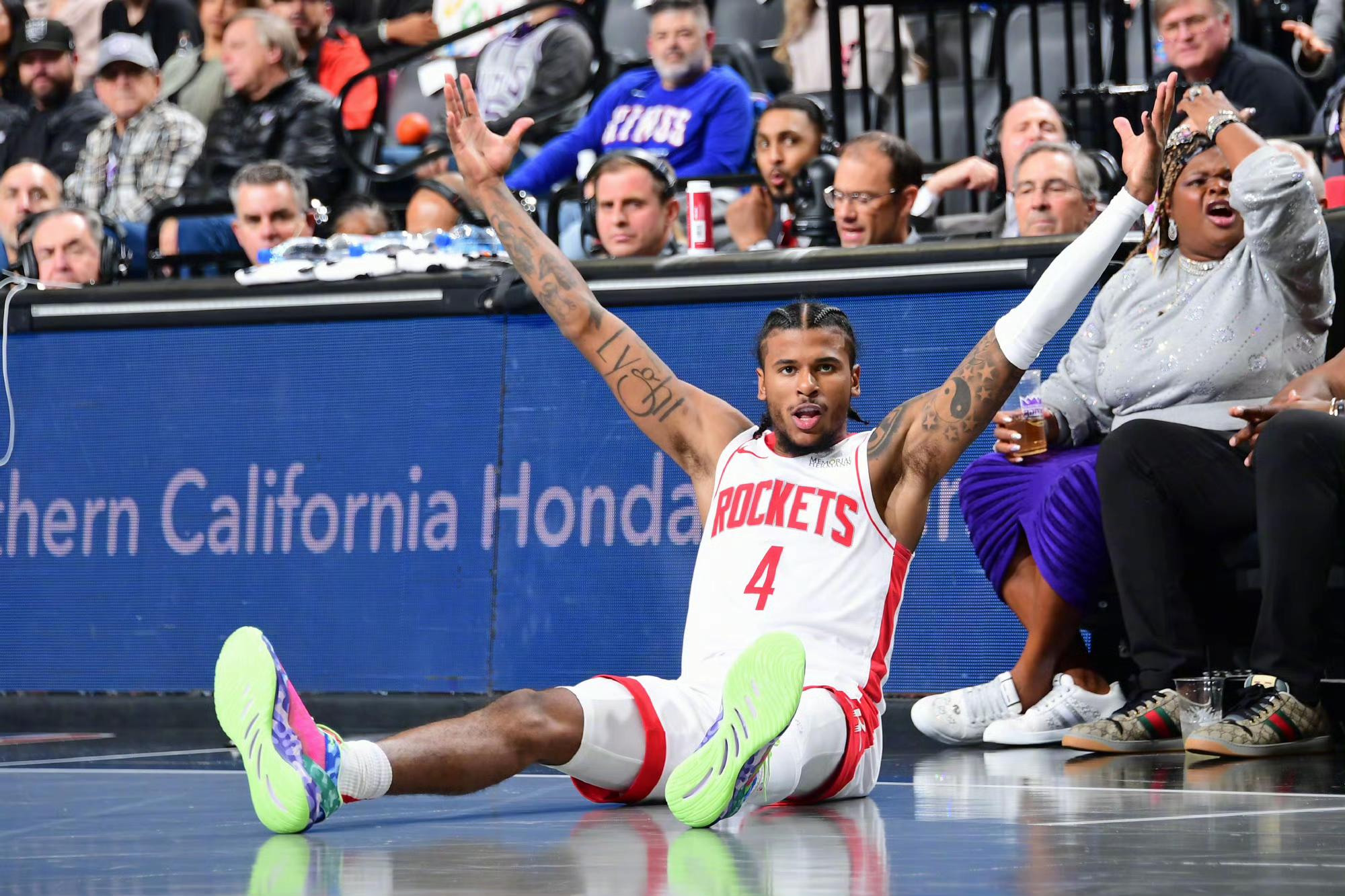 关于清晨体能课后，萨克拉门托国王内部沟通备战NBA季后赛，管理层满意，控场能力受关注的信息-华体会彩票