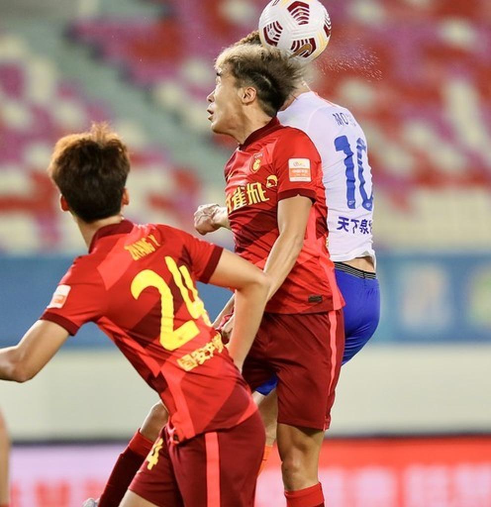 这也行？窗口期成都蓉城调整名单以备社区盾山东泰山围绕葡超绝杀压哨，曼联官宣签约备战CBA常规赛的简单介绍